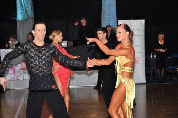 Prvo in tretje mesto pomurskih plesalcev na Češkem